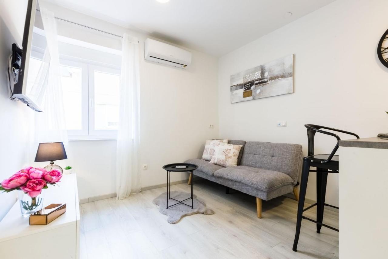 2Sis 2 Apartments Zadar Exteriör bild