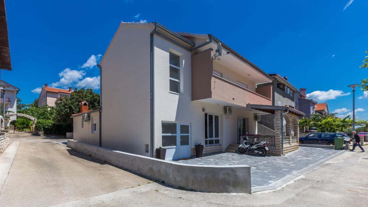 2Sis 2 Apartments Zadar Exteriör bild